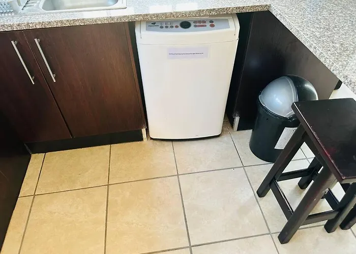 Homey Flatlet In Beacon Bay