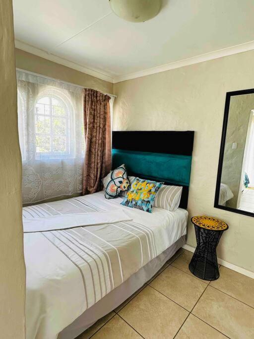 Apartment Homey Flatlet In Beacon Bay East London